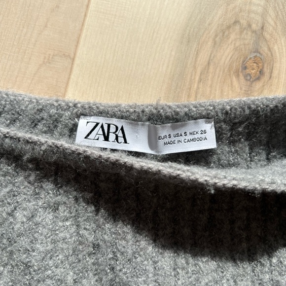 Zara sweater - Picture 2 of 2